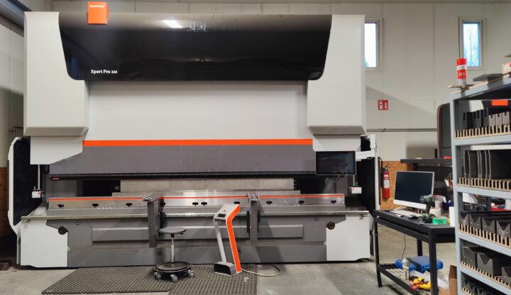 Särmäyspuristin Bystronic Xpert Pro Extended 320/4300